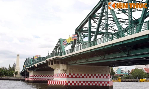 Cận cảnh “cầu Long Biên” nổi tiếng của Bangkok