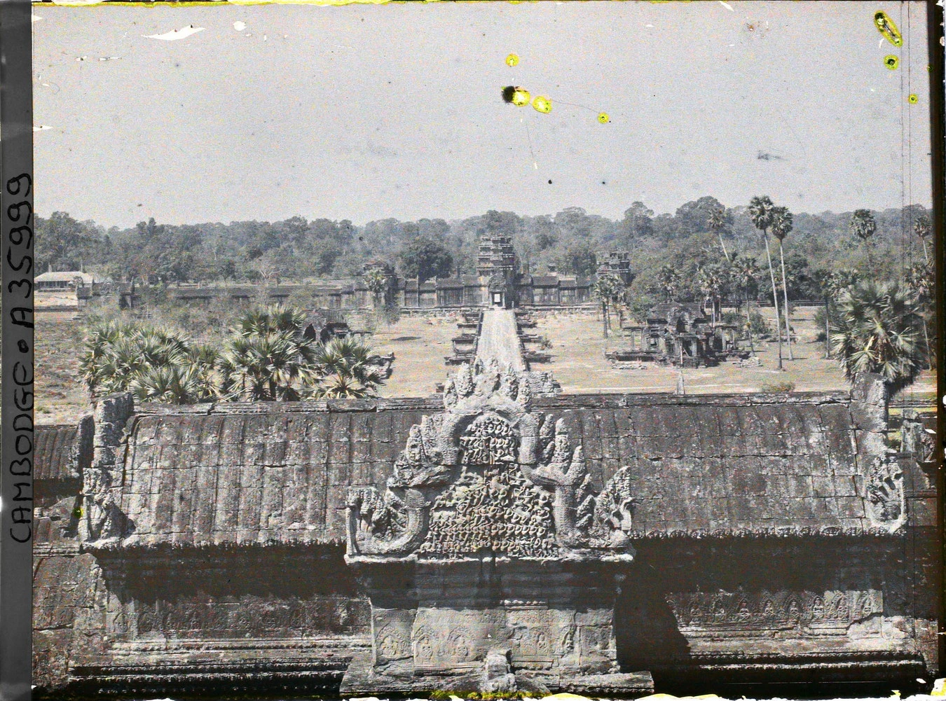 Loạt ảnh màu đặc biệt về kỳ quan Angkor Wat một thế kỷ trước (2)