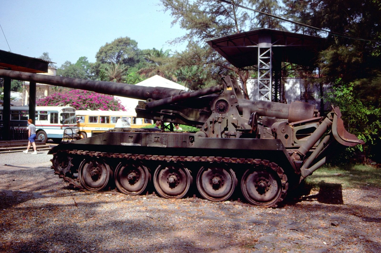 Ảnh cực hiếm về Bảo tàng Chứng tích chiến tranh ở Sài Gòn năm 1989