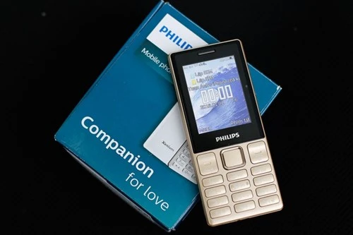  Ngắm điện thoại Philips E170 900.000 đồng tính năng '2 trong 1'