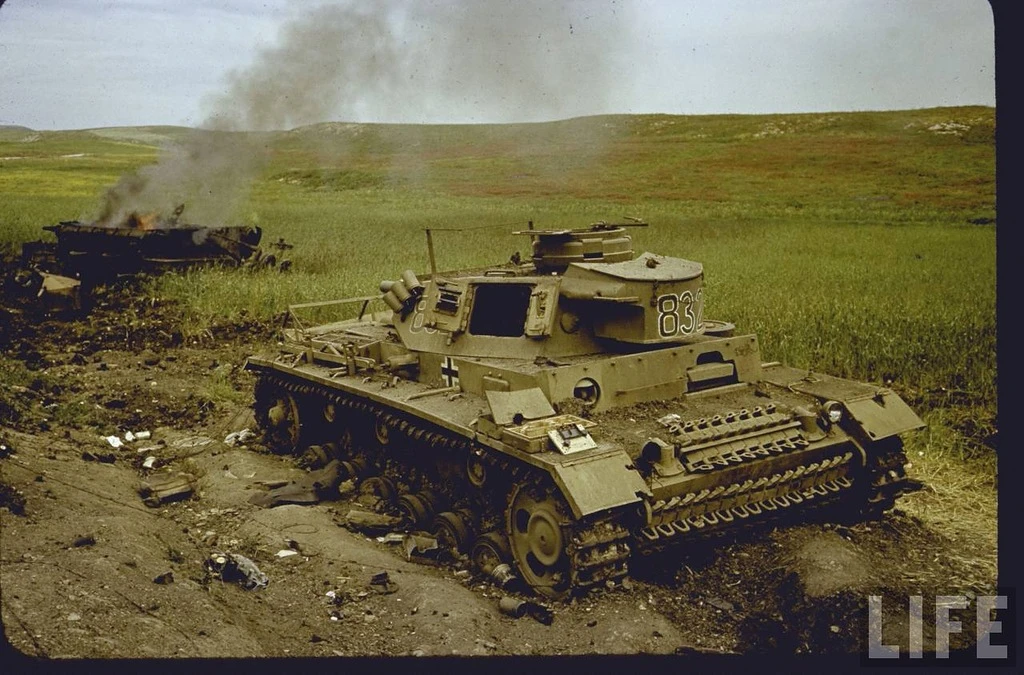  Loạt ảnh không thể quên về chiến trường Bắc Phi năm 1943