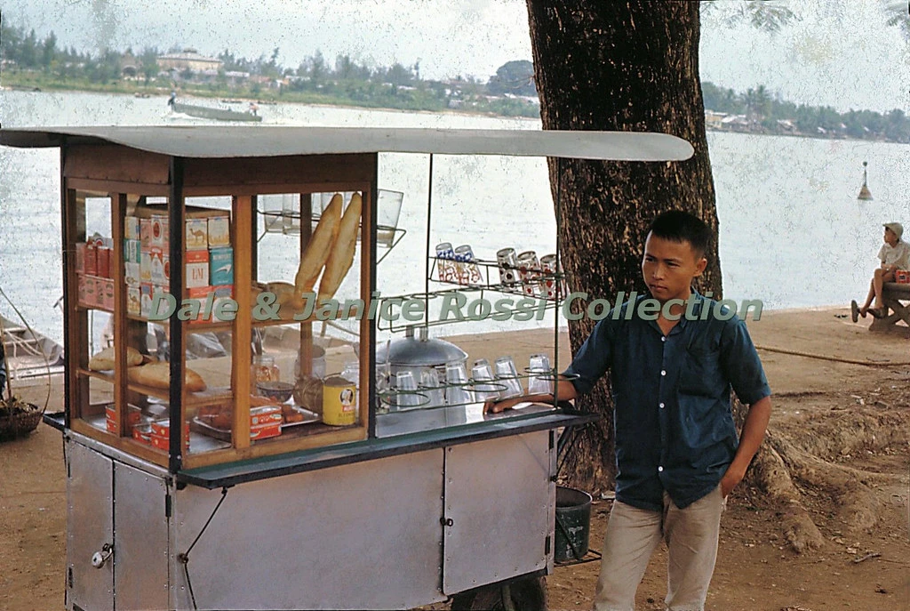 Ảnh ấn tượng về đời thường ở Đà Nẵng năm 1965 - 1966