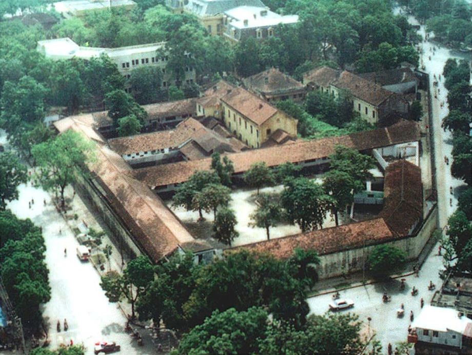 Những bức ảnh lịch sử đặc biệt về nhà tù Hỏa Lò