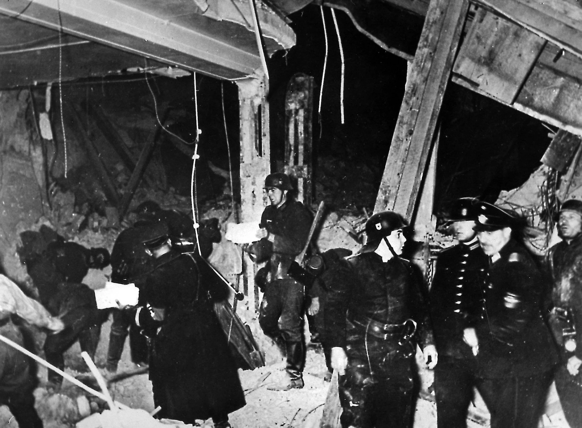 Tình tiết gay cấn vụ ám sát hụt Hitler tại quán bia năm 1939