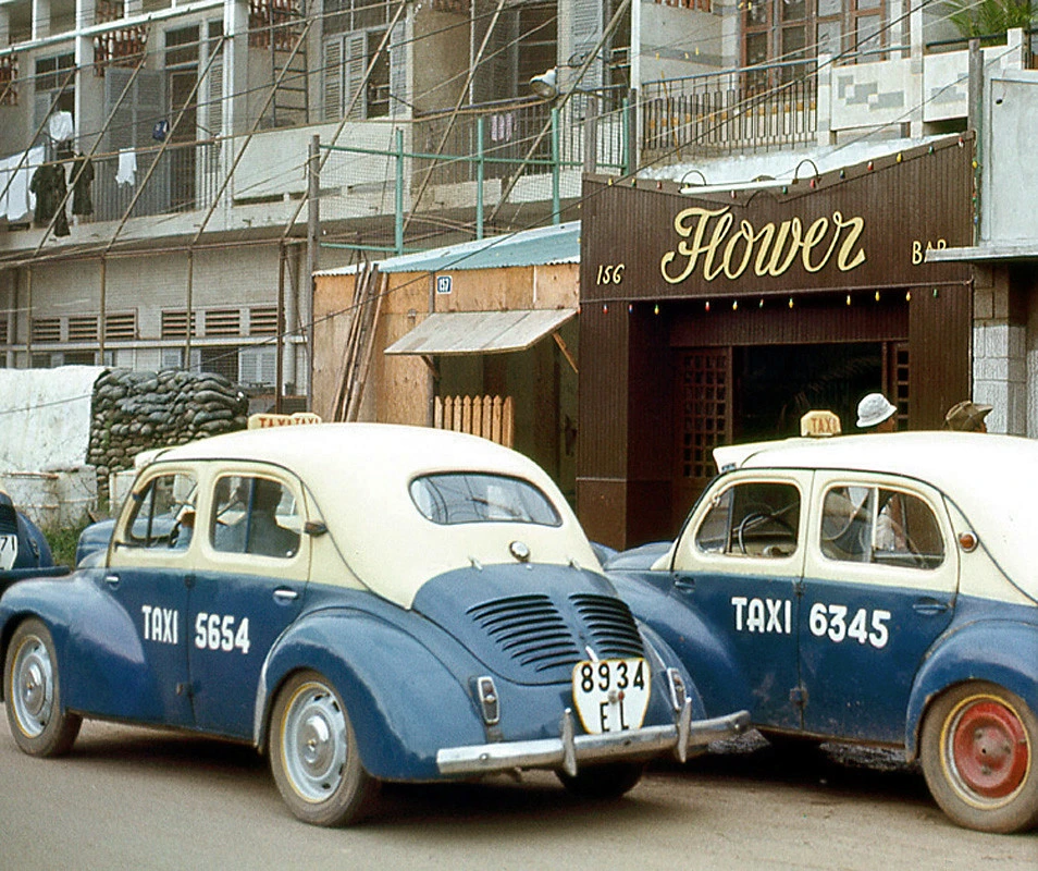 Loạt ảnh để đời về xe taxi ở Sài Gòn trước 1975 
