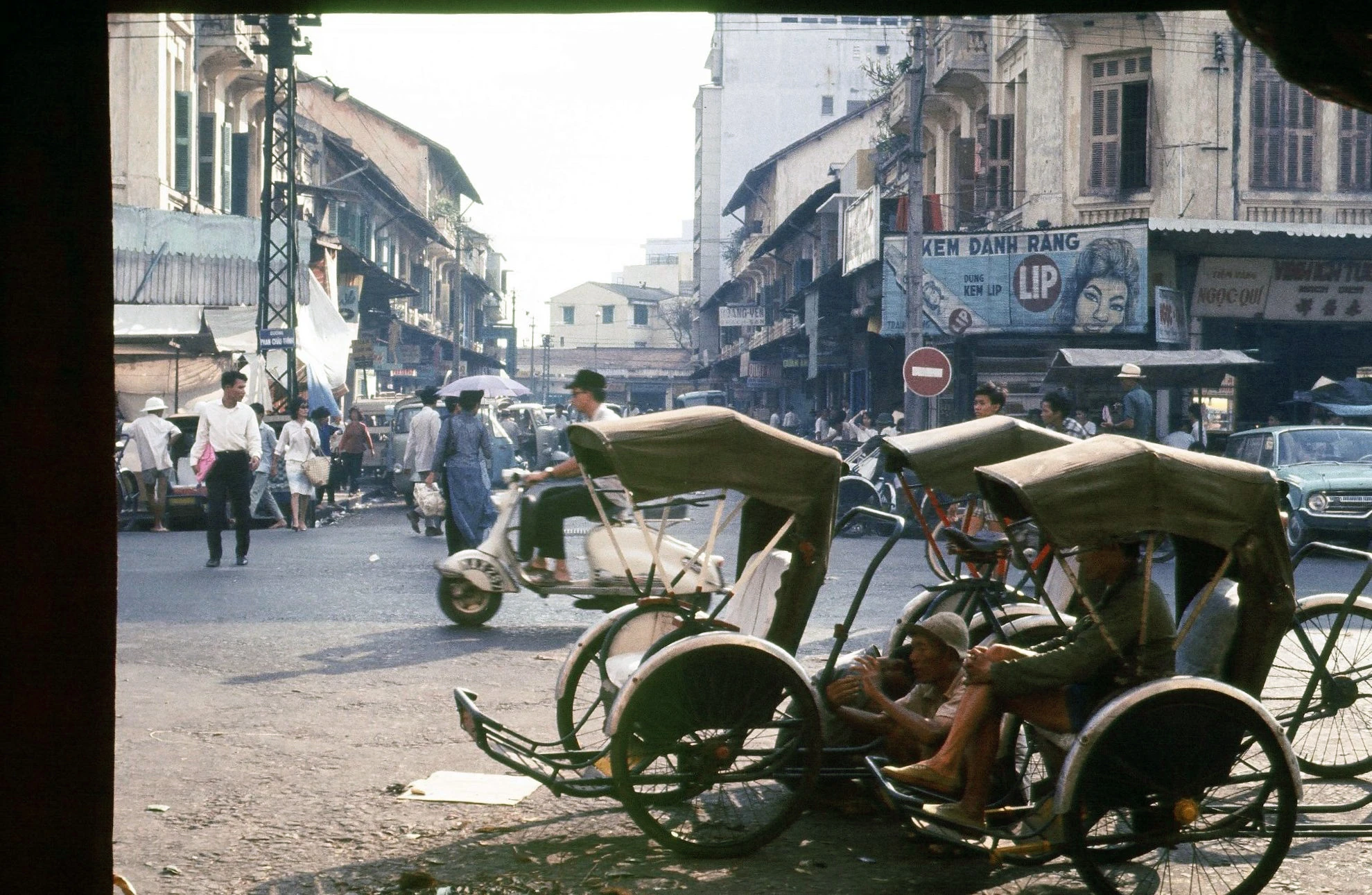 Sài Gòn năm 1967-1968 qua ống kính Peter Stevens