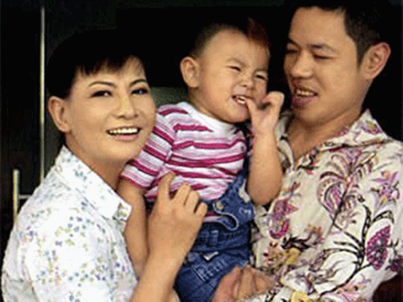 Thái Hòa và vợ cũ có một cậu con trai chung trước khi chia tay. Ảnh: Người Lao Động.