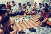 Bắt ổ cờ bạc 'bầu cua' lớn ở Vĩnh Long