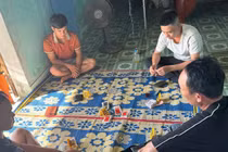 Khởi tố nhóm đánh bạc tại nhà riêng ở Quảng Trị