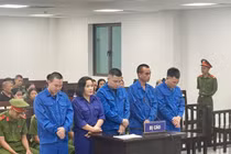 Gieo rắc cái chết trắng, 5 bị cáo lĩnh hơn 62 năm tù