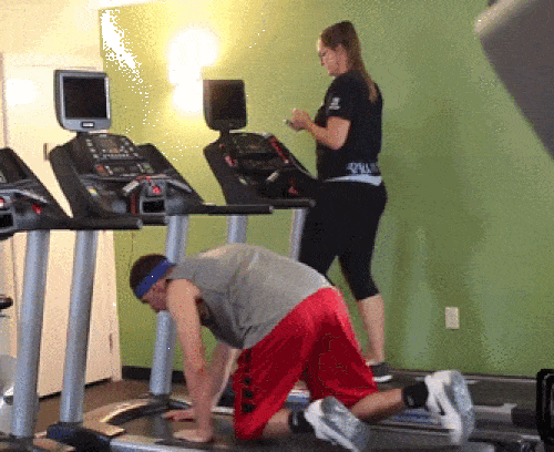 Thế này mới vận động được toàn thân chứ.