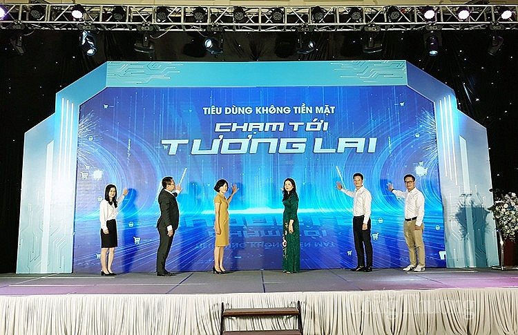 Hà Nội: Kích hoạt sự kiện không dùng tiền mặt “chạm tới tương lai” ảnh 2 khong-dung-tien-mat.jpg