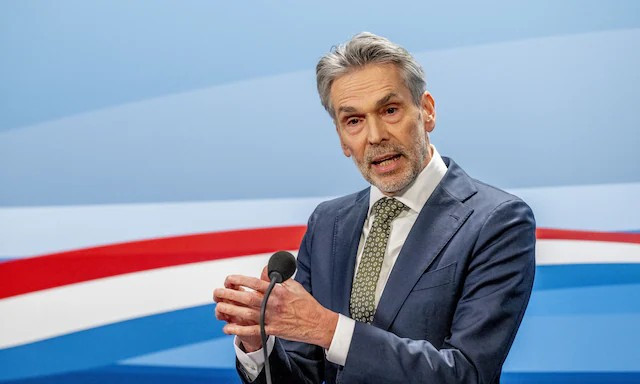 Ông Schoof cho biết ông sẽ chính thức đệ đơn từ chức lên Nhà vua và sẽ tiếp tục giữ vai trò Thủ tướng tạm quyền cho đến khi nội các mới được thành lập. Ảnh: ANP.