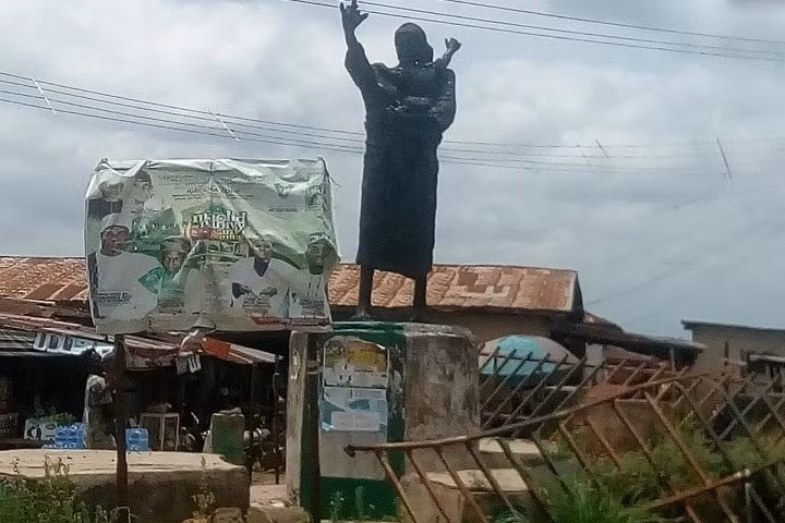 Thị trấn Igbo Ora của Nigeria được biết đến là "thủ phủ sinh đôi của thế giới" vì có tỷ lệ sinh đôi rất cao. Ảnh: Wikimedia Commons.