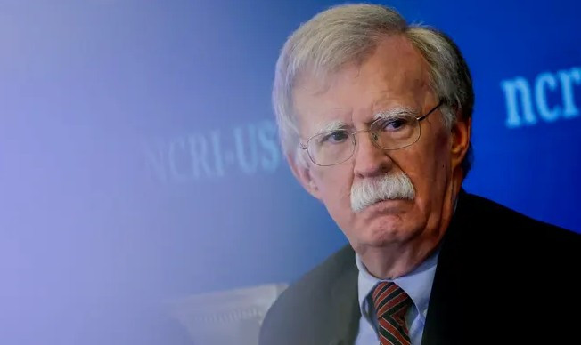 "Những sự thật cơ bản trong vụ án này đã được điều tra và giải quyết từ nhiều năm trước. Chúng tôi muốn chứng minh một lần nữa rằng ông Bolton không chia sẻ hoặc lưu trữ bất kỳ thông tin nào một cách bất hợp pháp", Lowell nhấn mạnh. Ảnh: Getty.