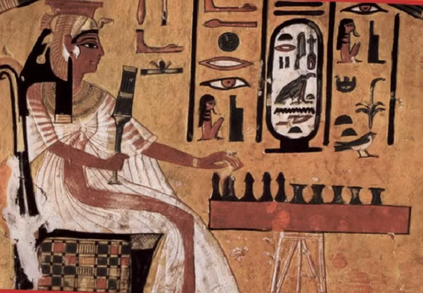 Senet là một trò chơi đánh cờ có nguồn gốc từ Ai Cập cổ đại. Ảnh: LC.