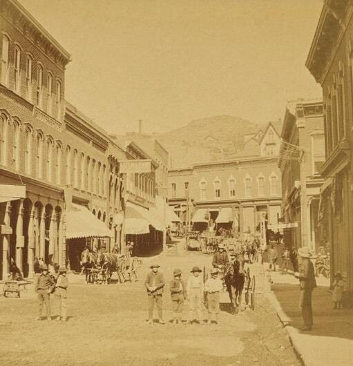 Central City từ năm 1865 đến năm 1900. Dân số thị trấn này hiện nay chưa đến 1.000 người.