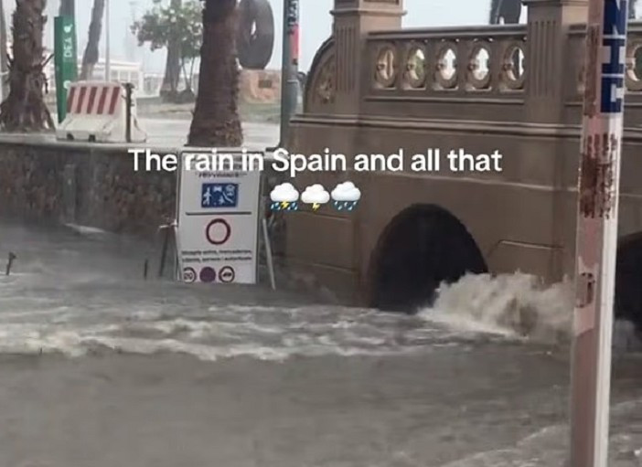 Tình trạng mưa lũ nghiêm trọng được ghi nhận tại các khu vực như Huesca, Teruel, Zaragoza, Barcelona, Girona, Lleida, Tarragona và Castellon,...Ảnh: DM.