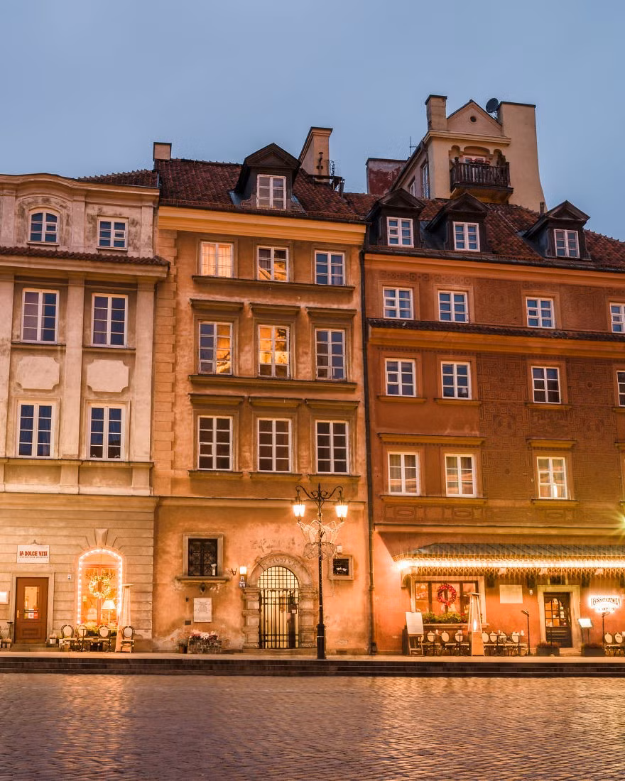 Phố cổ tỏa sáng vào buổi chiều ở Ba Lan. Bức ảnh này được chụp lúc 15 giờ.