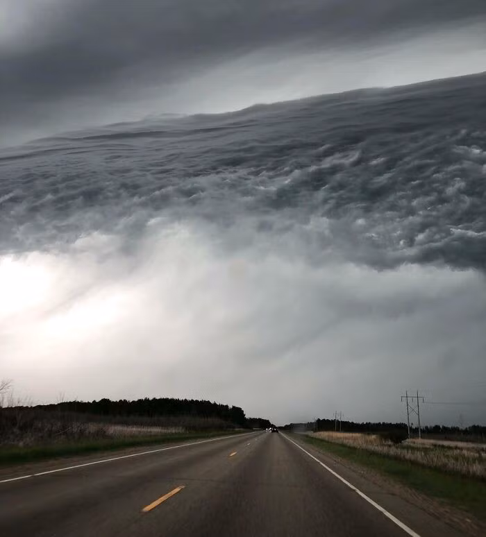 Bức ảnh chụp lại một khoảnh khắc khiến bạn không tin vào mắt mình: Bầu trời Minnesota khiến người nhìn liên tưởng đến biển. (Nguồn ảnh: BP)