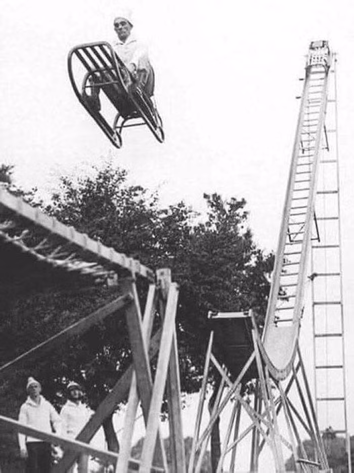 Tàu lượn siêu tốc đầu tiên ở Ireland năm 1912.