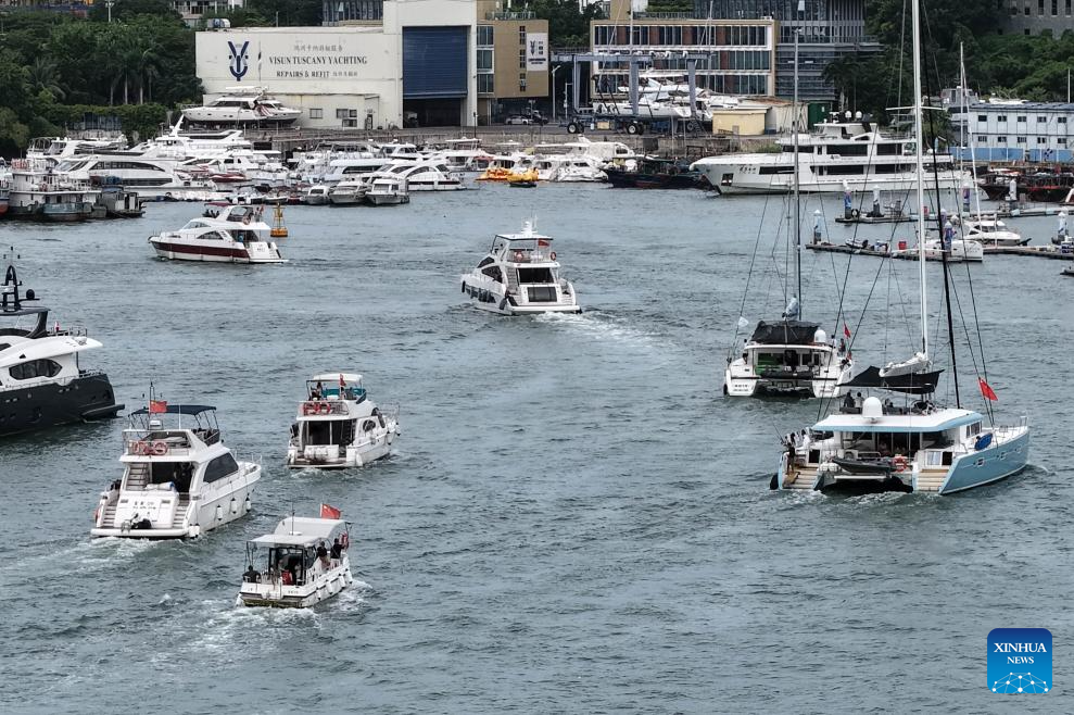 Trung tâm Khí tượng Quốc gia Trung Quốc đã ban hành cảnh báo vàng về bão Kajiki hôm 23/8, cảnh báo rằng bão có khả năng đổ bộ hoặc đi qua gần bờ biển phía nam đảo Hải Nam vào khoảng tối 24/8.