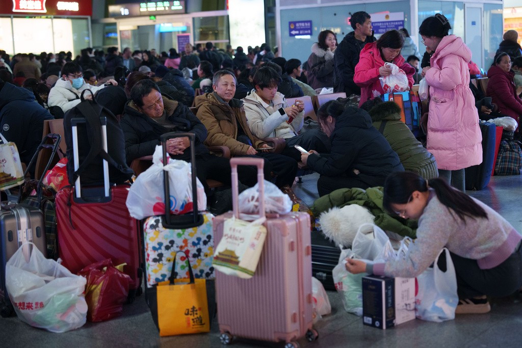 Cảnh đông đúc tại ga tàu Thiên Tân ngày 7/2/2026.