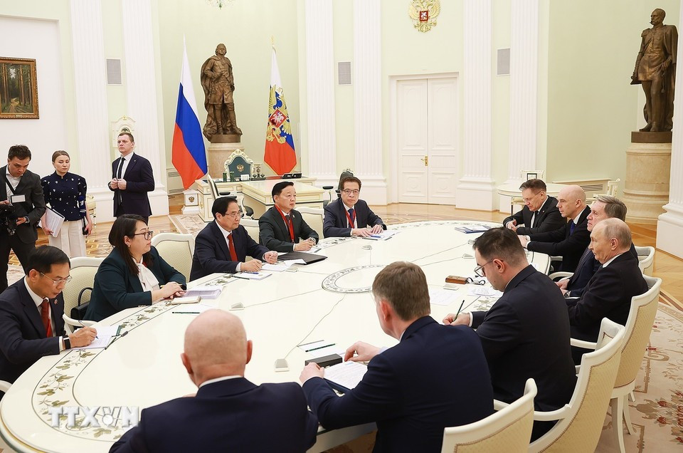 Thủ tướng Phạm Minh Chính hội kiến Tổng thống Nga Vladimir Putin. Ảnh: Dương Giang/TTXVN.