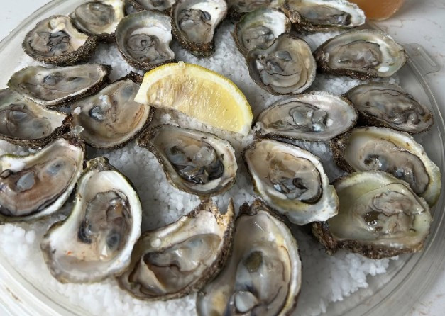 Phố Pearl ở New York từng được lát bằng vỏ hàu bỏ đi. Khi đó, hàu là một trong những món ăn phổ biến nhất ở thành phố này.