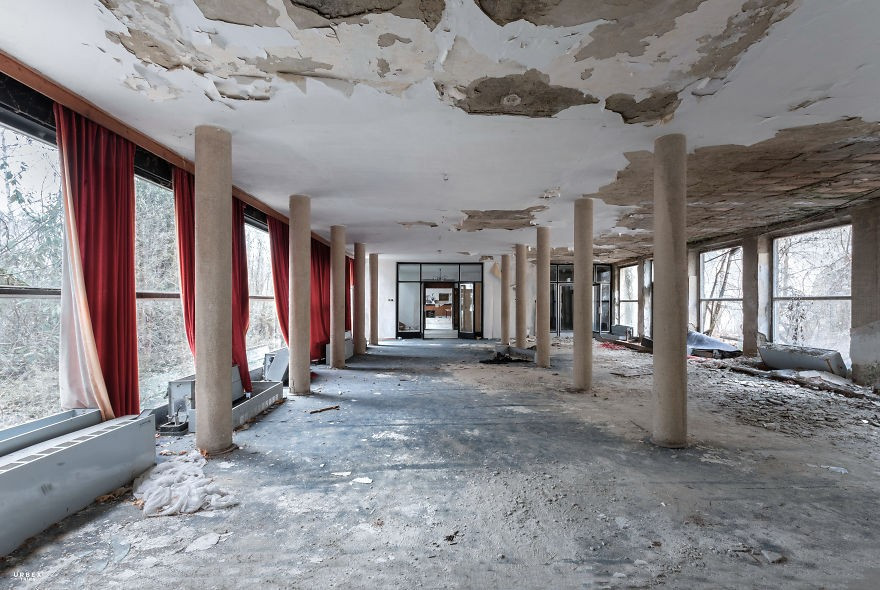 Khu phức hợp nghỉ dưỡng khổng lồ này đã bị bỏ hoang hàng thập kỷ.