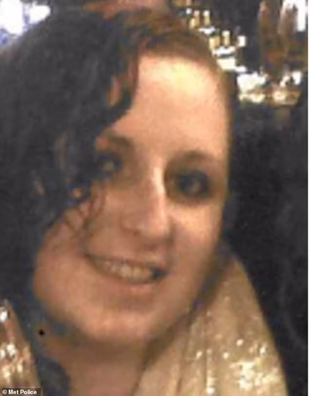 Nghi phạm sát hại Adams được xác định là Apapale Adoum, 39 tuổi, một người vô gia cư. Theo Công tố viên Peter Ratliff, nạn nhân mới gặp Adoum chỉ 3 ngày trước khi án mạng xảy ra. Ảnh: Met Police.