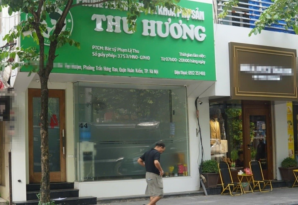 Phòng khám sản, phụ khoa mang tên Thu Hương tại số 44 Thợ Nhuộm (phường Cửa Nam, Hà Nội) đóng cửa sau khi bị điều tra. Ảnh: Phương Anh. Phòng khám sản, phụ khoa mang tên Thu Hương tại số 44 Thợ Nhuộm (phường Cửa Nam, Hà Nội) đóng cửa sau khi bị điều tra. Ảnh: Phương Anh.