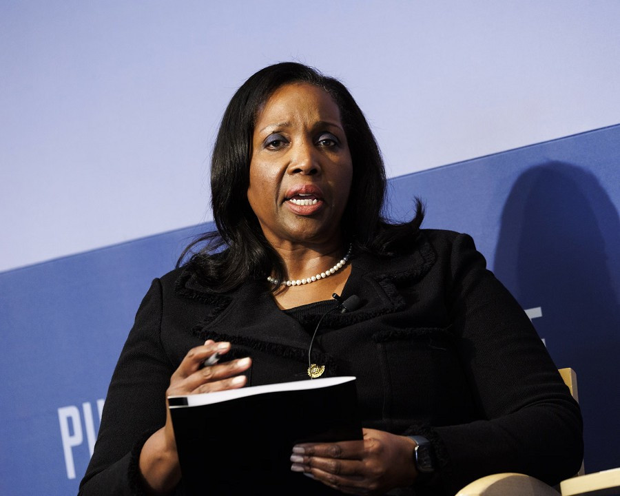 Bà Cook là trợ lý giáo sư thỉnh giảng tại Trường Harvard Kennedy và Trường Kinh doanh Harvard từ năm 1997-2002. Ảnh: Bloomberg.