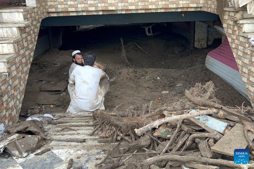 Chính quyền đã cảnh báo về nguy cơ lũ lụt và lở đất tiếp tục xảy ra, đồng thời kêu gọi chính quyền địa phương duy trì cảnh giác. Ảnh: THX.