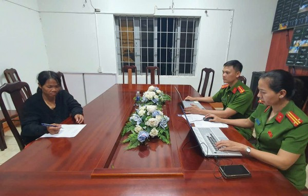 Cơ quan điều tra tiến hành lấy lời khai đối tượng Lê.