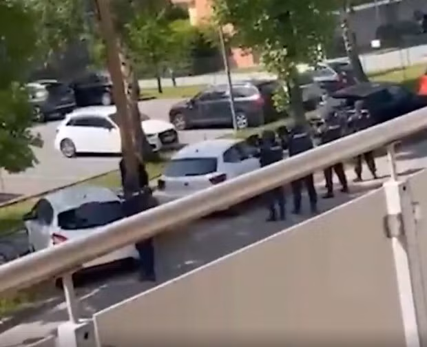 Truyền thông địa phương cho biết, nghi phạm là một cựu học sinh của BORG Dreierschuetzengasse và từng bị bắt nạt trong trường. Sau khi gây án, nghi phạm đã tự sát. Ảnh: X.