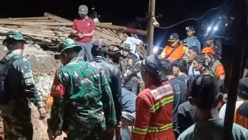 Cơ quan này cảnh báo rằng trận lở đất có thể gây ra thảm họa khí tượng thủy văn và một số khu vực của Indonesia có thể có lượng mưa lớn trong những tuần tới. Ảnh: BPBD.