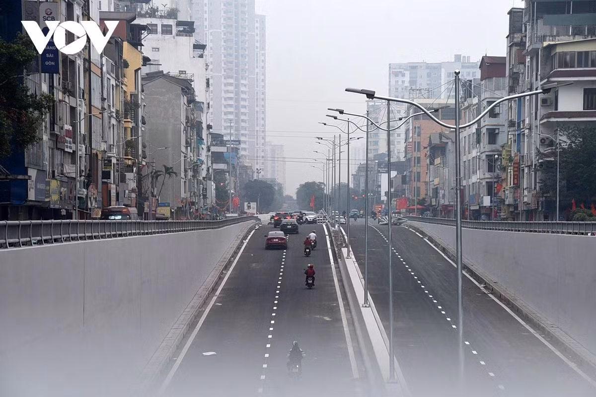 Công trình hầm chui Kim Đồng đóng vai trò quan trọng của trục tuyến đường vành đai 2,5. Một cửa hầm hướng phố Kim Đồng - Tân Mai - Vĩnh Hoàng, một cửa kết nối với Đầm Hồng – Nguyễn Trãi (đang trong giai đoạn giải phóng mặt bằng).