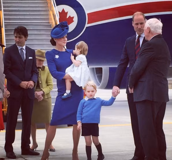 Tháng 9/2016, Công chúa Charlotte đã cùng cha mẹ và anh trai thực hiện chuyến công du tới Canada. Ảnh: Instagram.