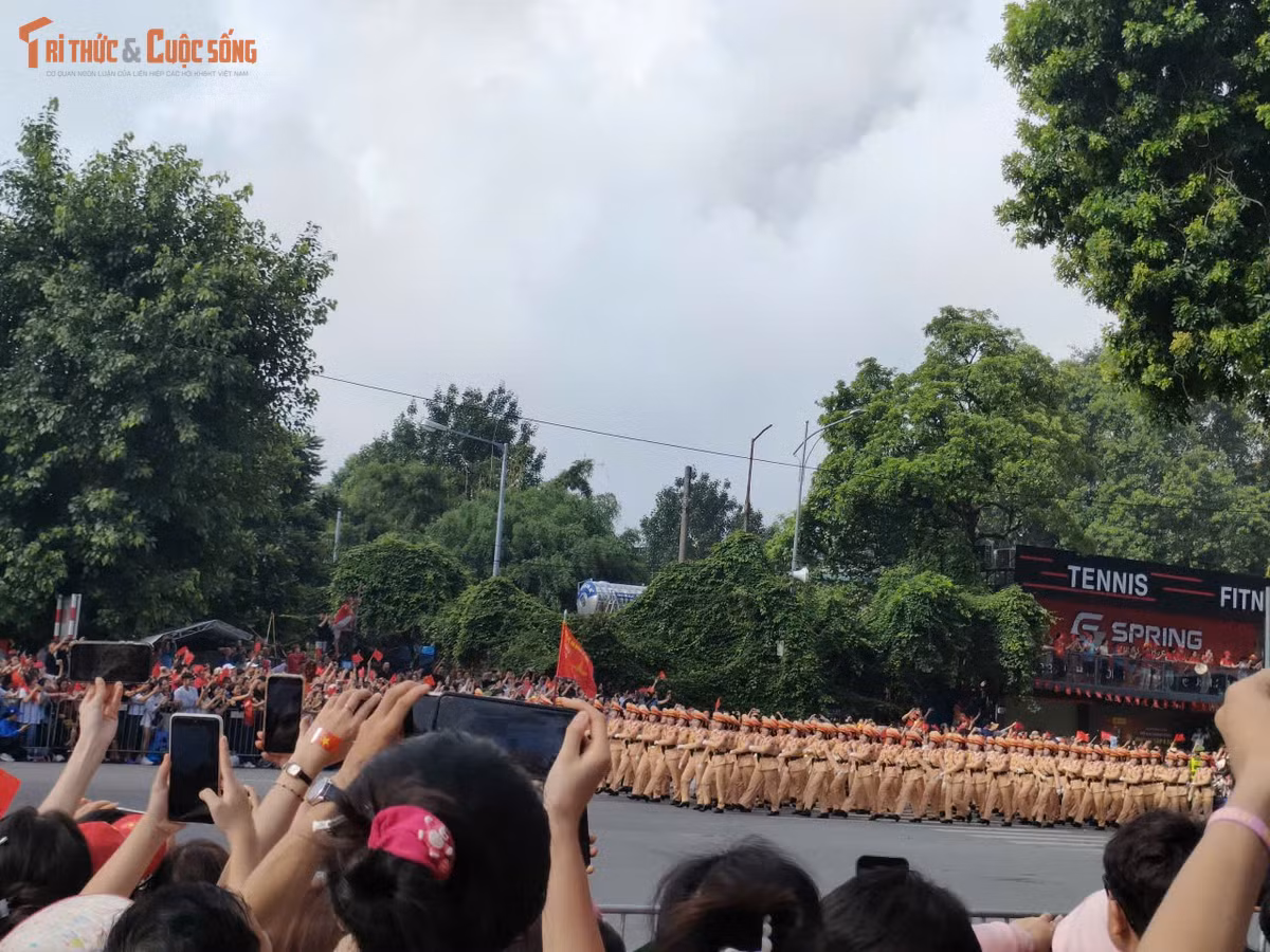 Một số hình ảnh đẹp khác được phóng viên Báo Tri thức và Cuộc sống ghi lại.