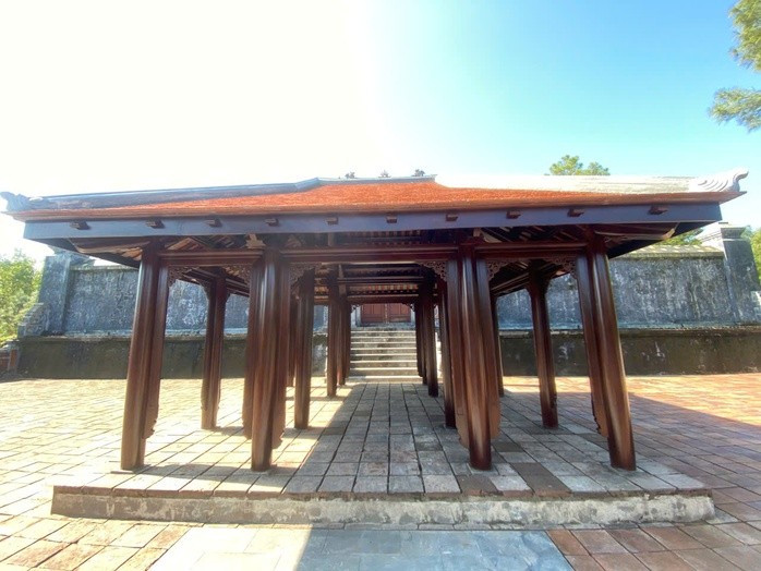 "Ngôi nhà rường" xây dựng trái phép trên khu vực có nền móng chân táng nhà huỳnh ốc ở lăng vua Thiệu Trị.