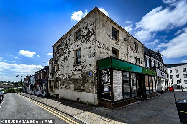 Vào năm 2019, thị trấn này có tỷ lệ căn hộ trống cao nhất so với bất kỳ nơi nào khác ở Anh.