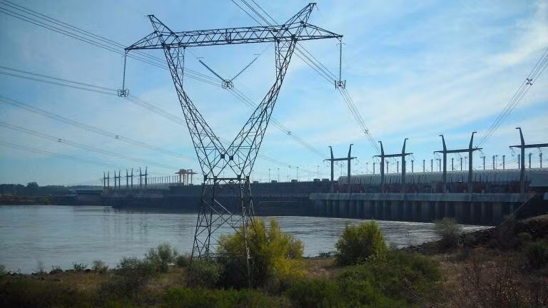 Theo trang Nomadic, gần như 100% điện của Uruguay được sản xuất từ các nguồn năng lượng tái tạo. Ảnh: NC.