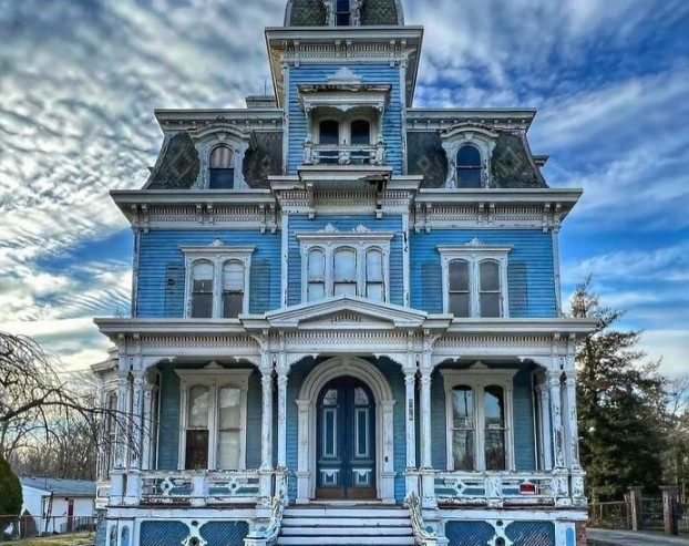 Tòa biệt thự không có người ở nhiều năm ở New Jersey, Mỹ.