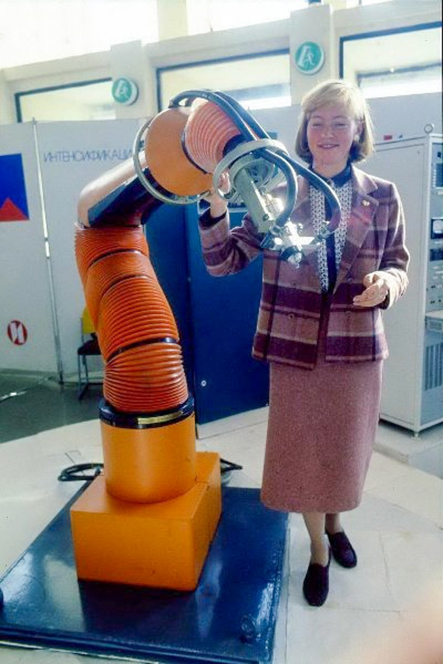 Robot công nghiệp của Liên Xô.