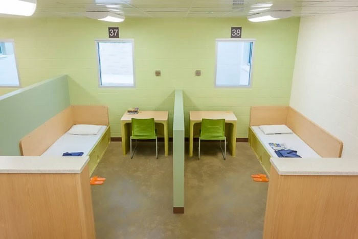 Cơ sở giam giữ và tái hòa nhập Las Colinas, Santee ở California, Mỹ.