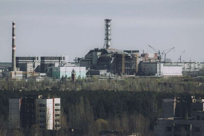 Thành phố Pripyat ở Ukraine đã bị bỏ hoang sau thảm họa nhà máy điện hạt nhân Chernobyl vào năm 1986. Ngày nay, Bộ Tình trạng Khẩn cấp Ukraine kiểm soát việc ra vào Pripyat, và mặc dù mức độ phóng xạ đã giảm đáng kể kể từ năm 1986, thành phố vẫn bị bỏ hoang.
