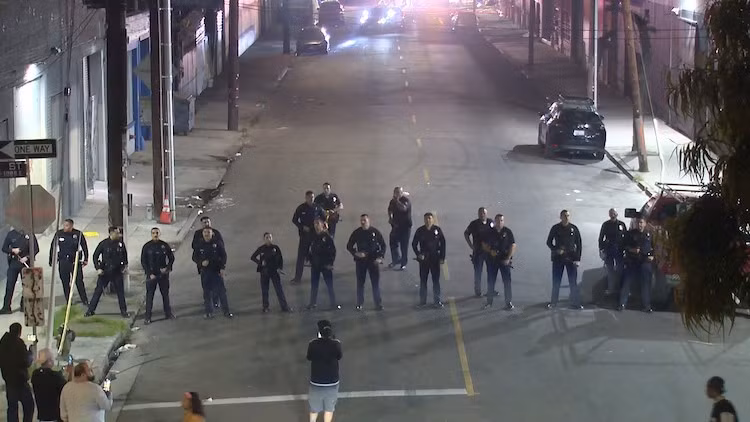 Cảnh sát chưa thông tin về nghi phạm cũng như động cơ gây án. Các nhà chức trách đang mở cuộc điều tra vụ việc. Ảnh: ABC News.