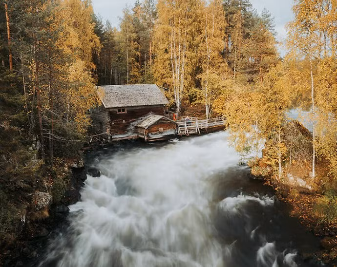 Một điểm nhấn khác ở Oulanka (Phần Lan) là Myllykoski, nơi có một cối xay gió cũ nằm bên bờ sông.