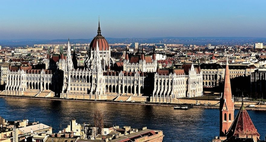 Theo Rustic Pathways, Hungary có lịch sử bắt đầu từ năm 895 - 896 khi người Magyar tới đây định cư. Đây là một trong những quốc gia lâu đời nhất ở Châu Âu. Ảnh: LLC.